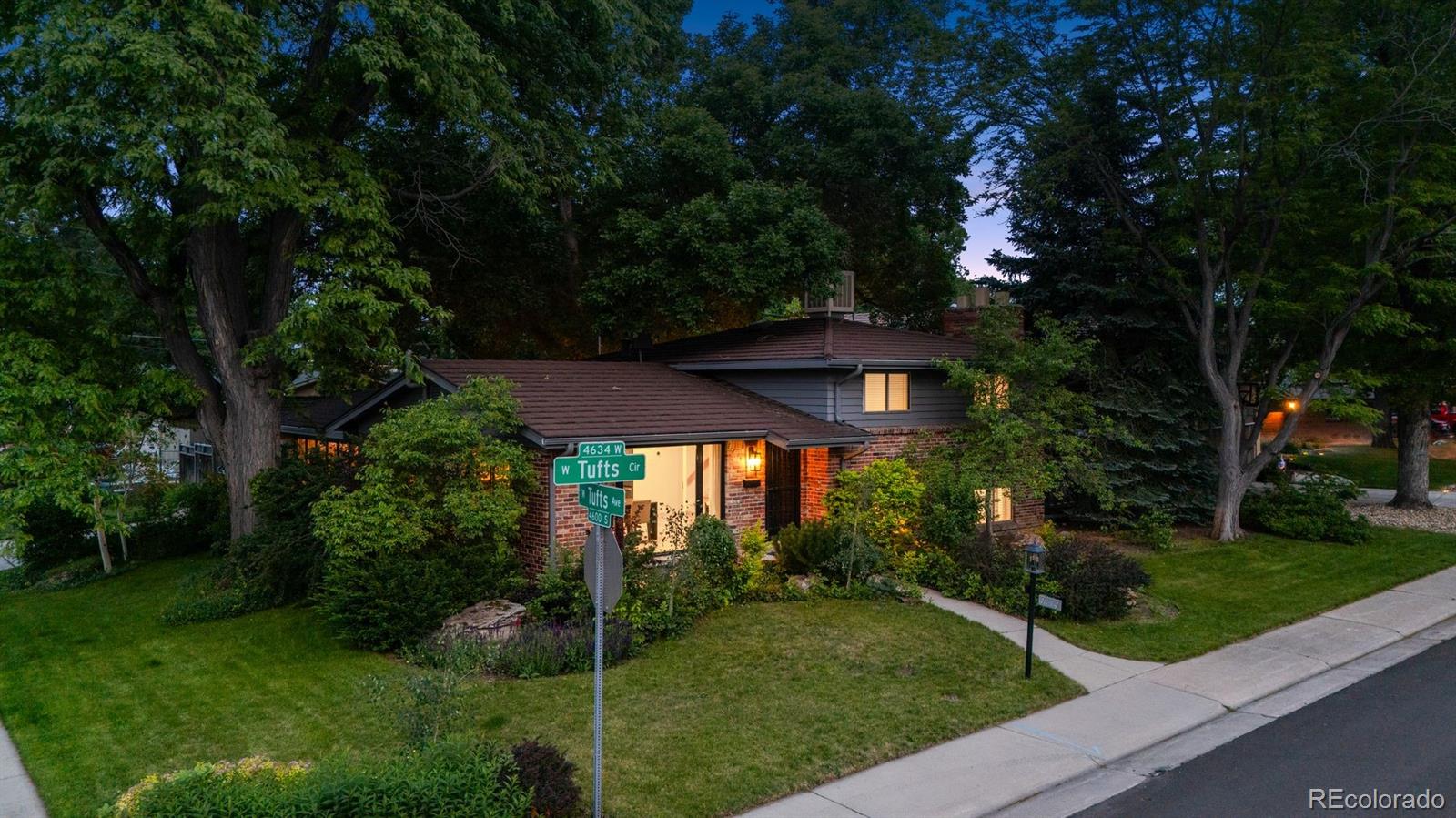 Bow Mar Heights Denver Home | MLS #: 54676944634 W Tufts Circle, Denver Beds: 5 Baths: 3 Price: $725,000