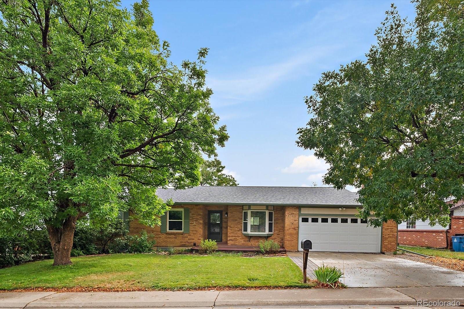 Seven Lakes Aurora Home | MLS #: 52272063114 S Danube Street, Aurora Beds: 4 Baths: 3 Price: $395,000
