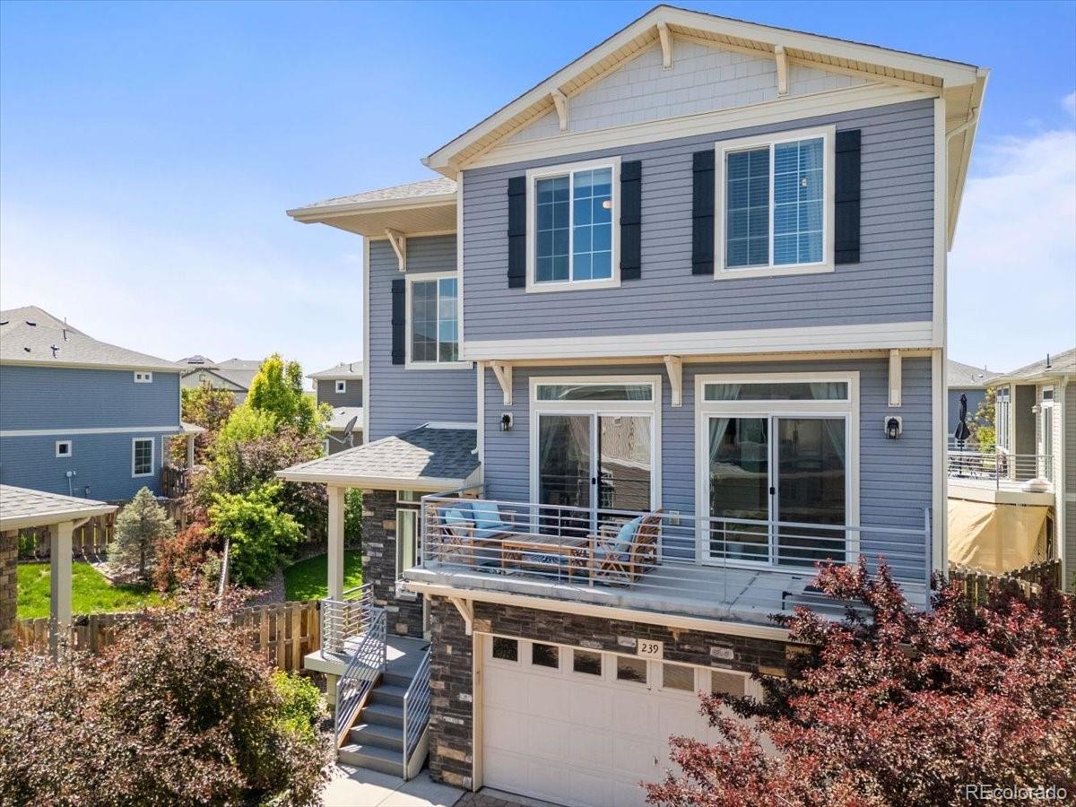 239 S Old Hammer Street, aurora MLS: 1948097 Beds: 3 Baths: 3 Price: $525,000