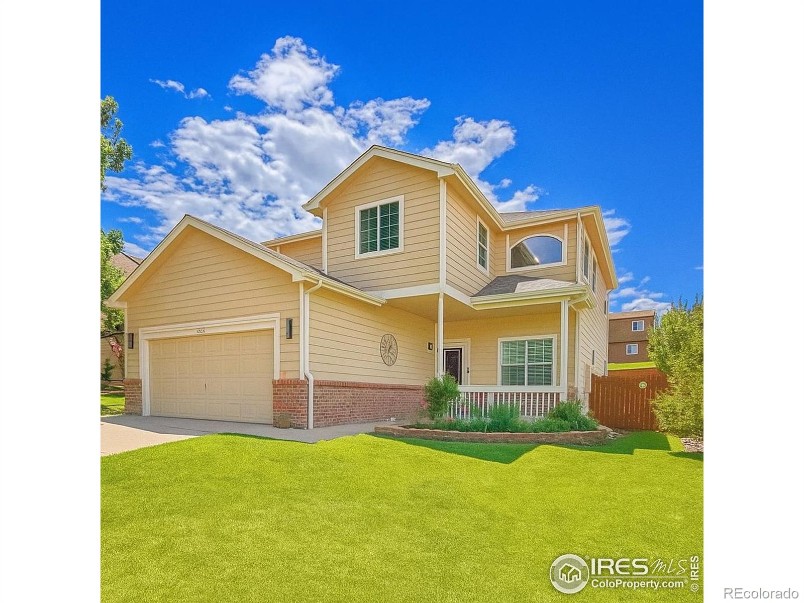 Roxborough Village Littleton Home | MLS #: 45678910364897755  Halleys Drive, Littleton Beds: 4 Baths: 3 Price: $570,000