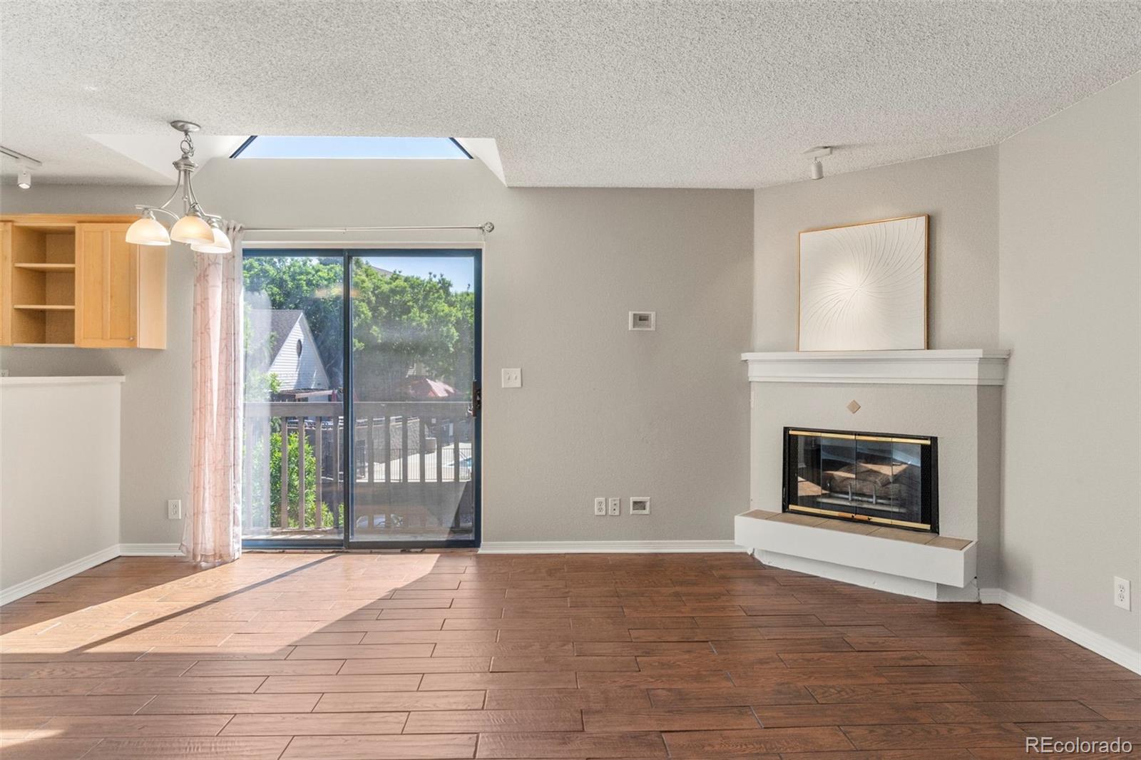 Boston Commons Greenwood Village Condo / Townhome | MLS #: 49904036380 S Boston Street 391, Greenwood Village Beds: 2 Baths: 2 Price: $339,900