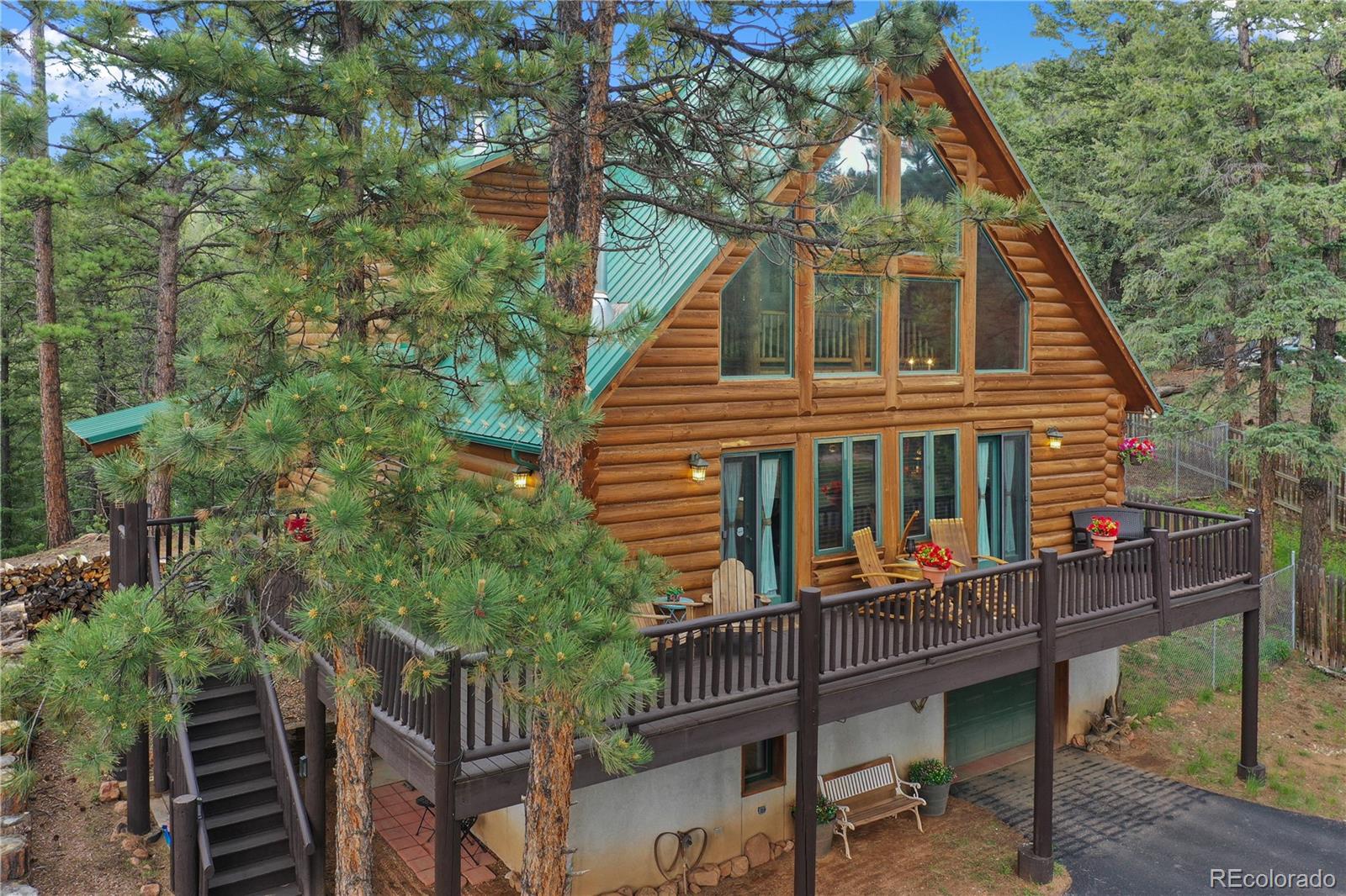 2255 spruce road, Woodland Park sold home. Closed on 2025-10-20 for $740,000.