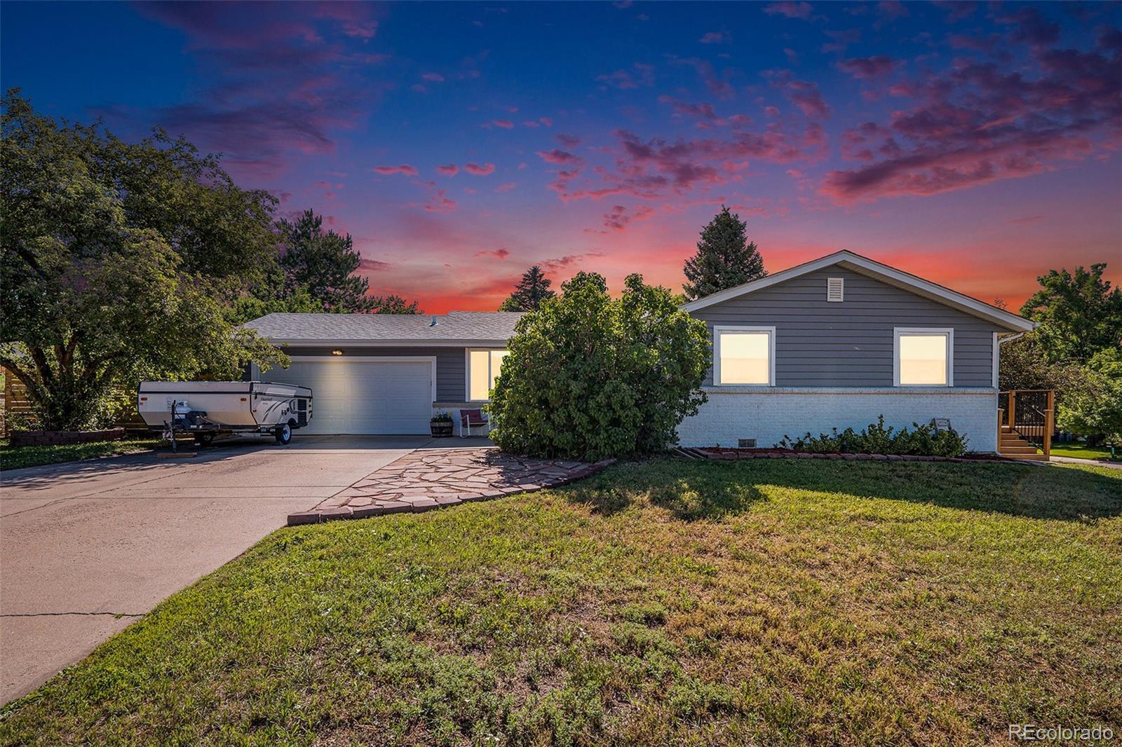 Columbine Hills Littleton Home | MLS #: 98951197780 S Kendall Boulevard, Littleton Beds: 5 Baths: 2 Price: $589,900