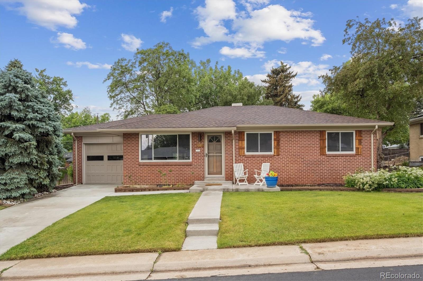3384 W Arlington Avenue, littleton MLS: 8562909 Beds: 4 Baths: 3 Price: $649,900