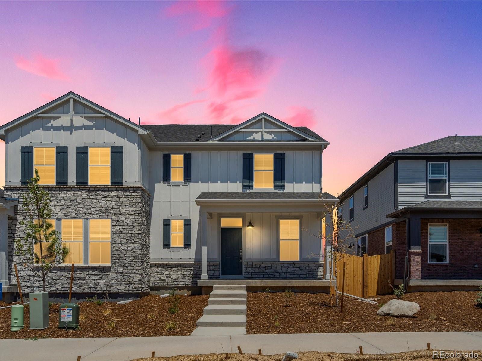 Horizon Uptown Aurora Home | MLS #: 930316622495 E 7th Place, Aurora Beds: 3 Baths: 3 Price: $549,990