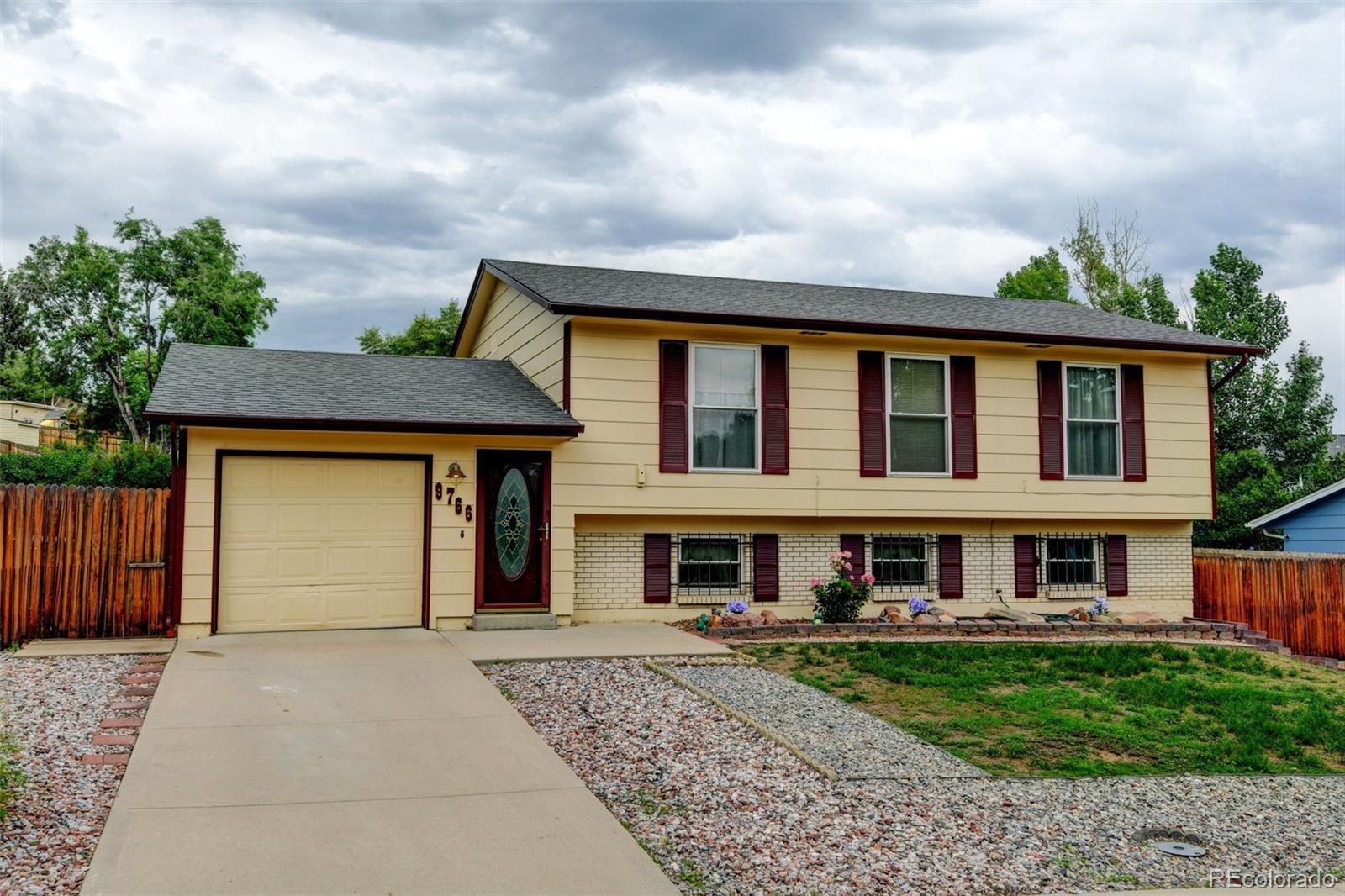 9766  Fillmore Street, thornton MLS: 5383326 Beds: 5 Baths: 2 Price: $435,000