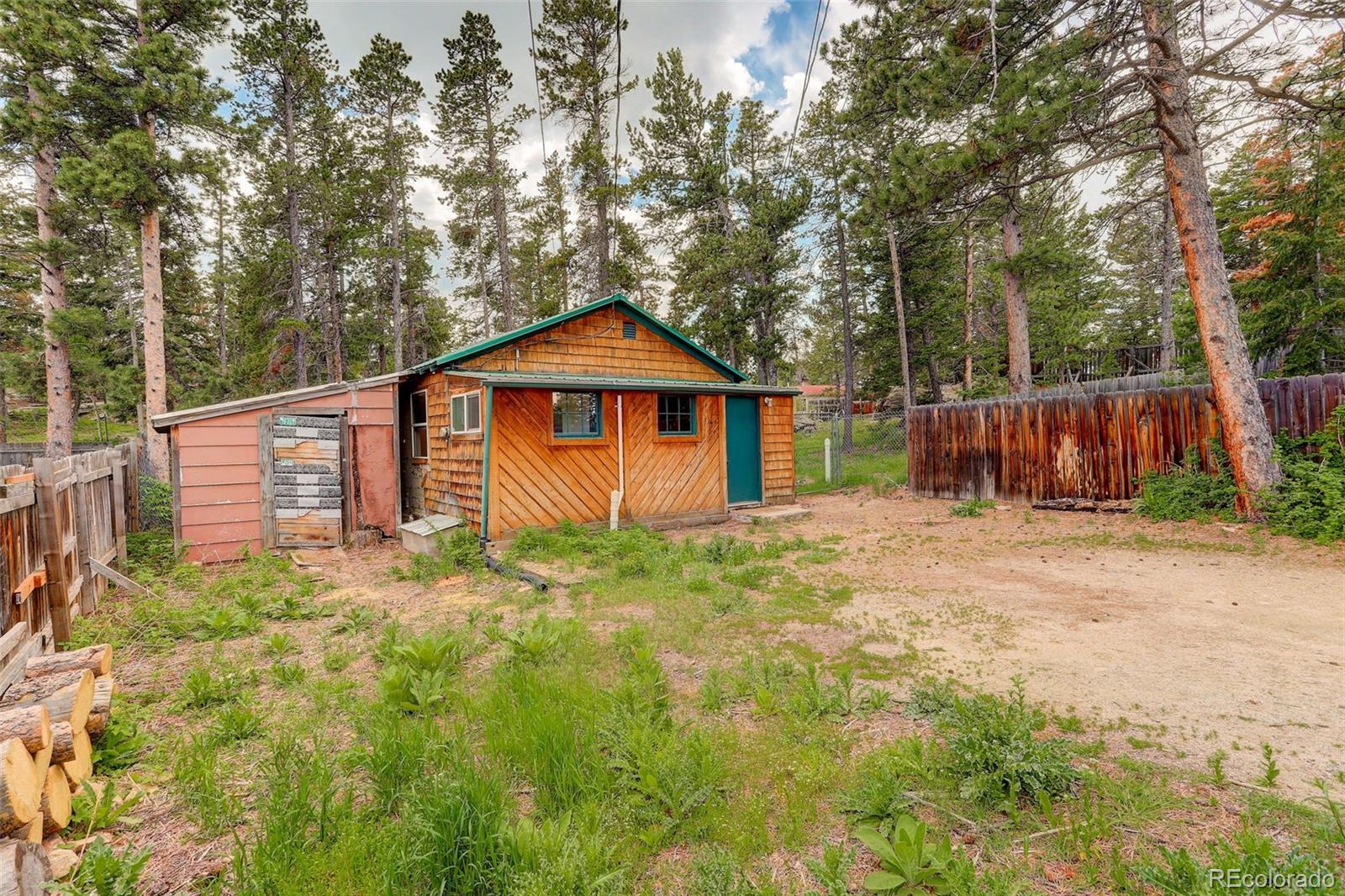 184  signal rock road, Golden sold home. Closed on 2025-10-02 for $280,000.