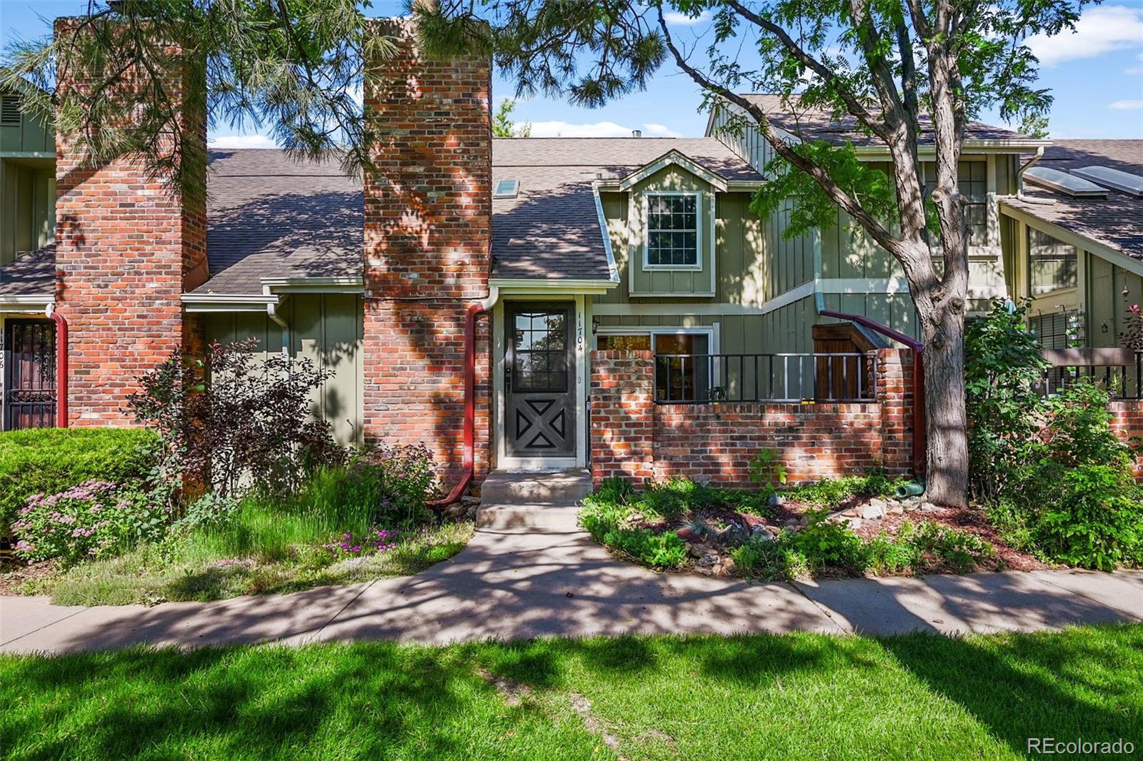 Ken Caryl Littleton Condo / Townhome | MLS #: 304624111704  Elk Head Range Road , Littleton Beds: 3 Baths: 4 Price: $485,000