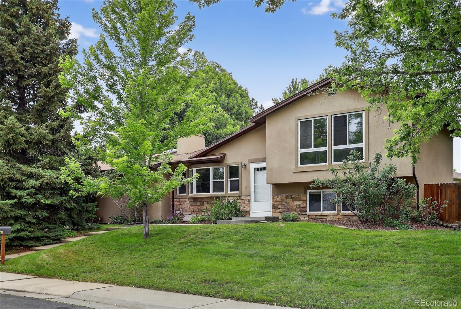 Apple Meadows Golden Home | MLS #: 622748418445 W 59th Drive, Golden Beds: 3 Baths: 2 Price: $650,000