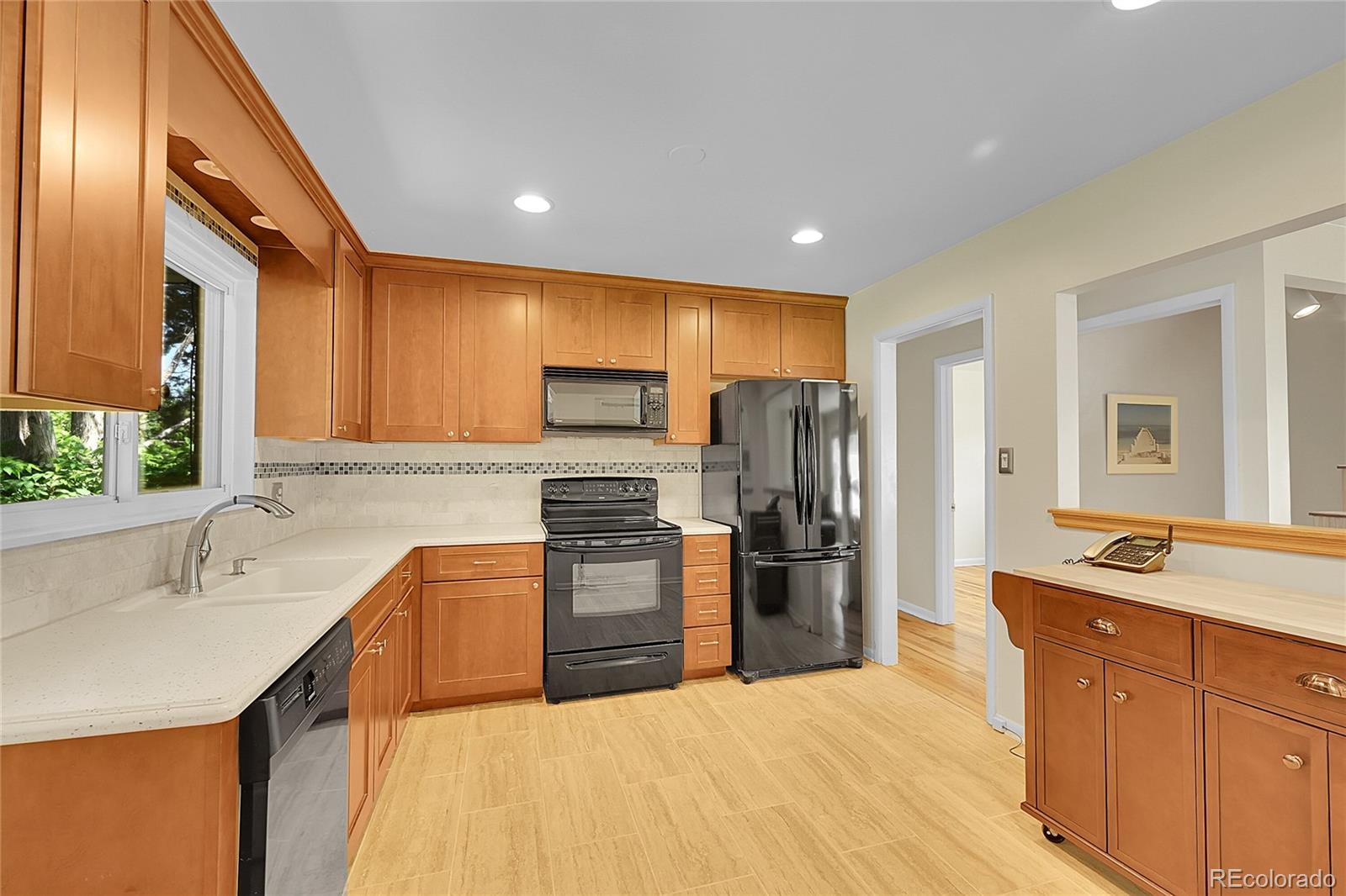 5047 s mabre court, Littleton sold home. Closed on 2025-08-06 for $575,000.