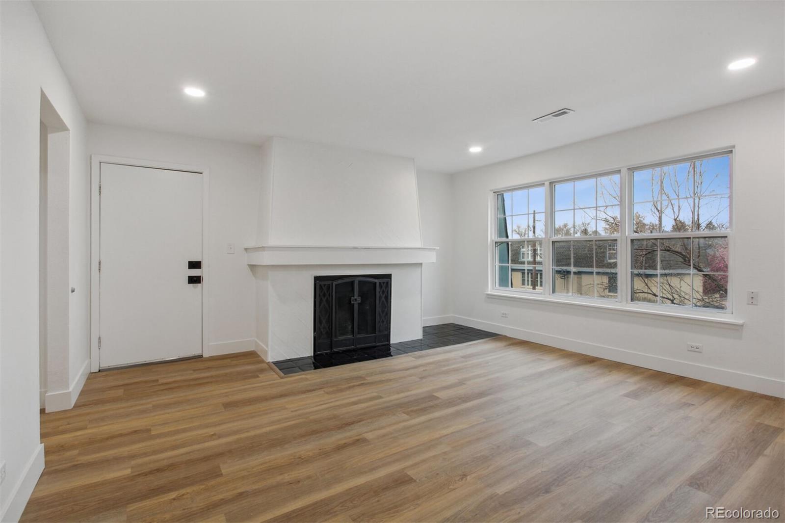 Hampden Court Denver Condo / Townhome | MLS #: 43035749120 E Girard Avenue 12, Denver Beds: 2 Baths: 2 Price: $245,000
