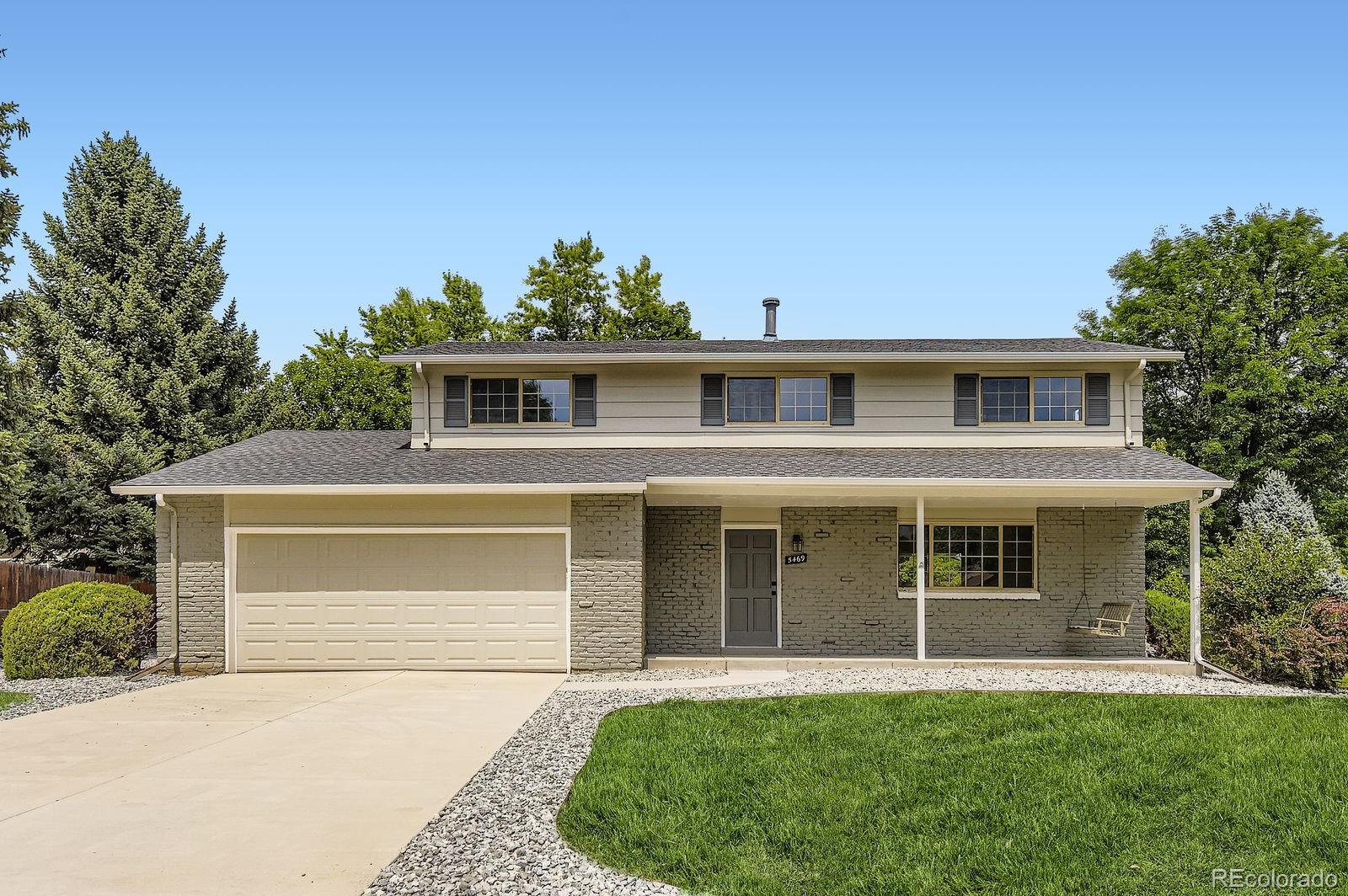 Columbine Knolls Littleton Home | MLS #: 94505625469 W Hinsdale Avenue, Littleton Beds: 4 Baths: 3 Price: $649,900