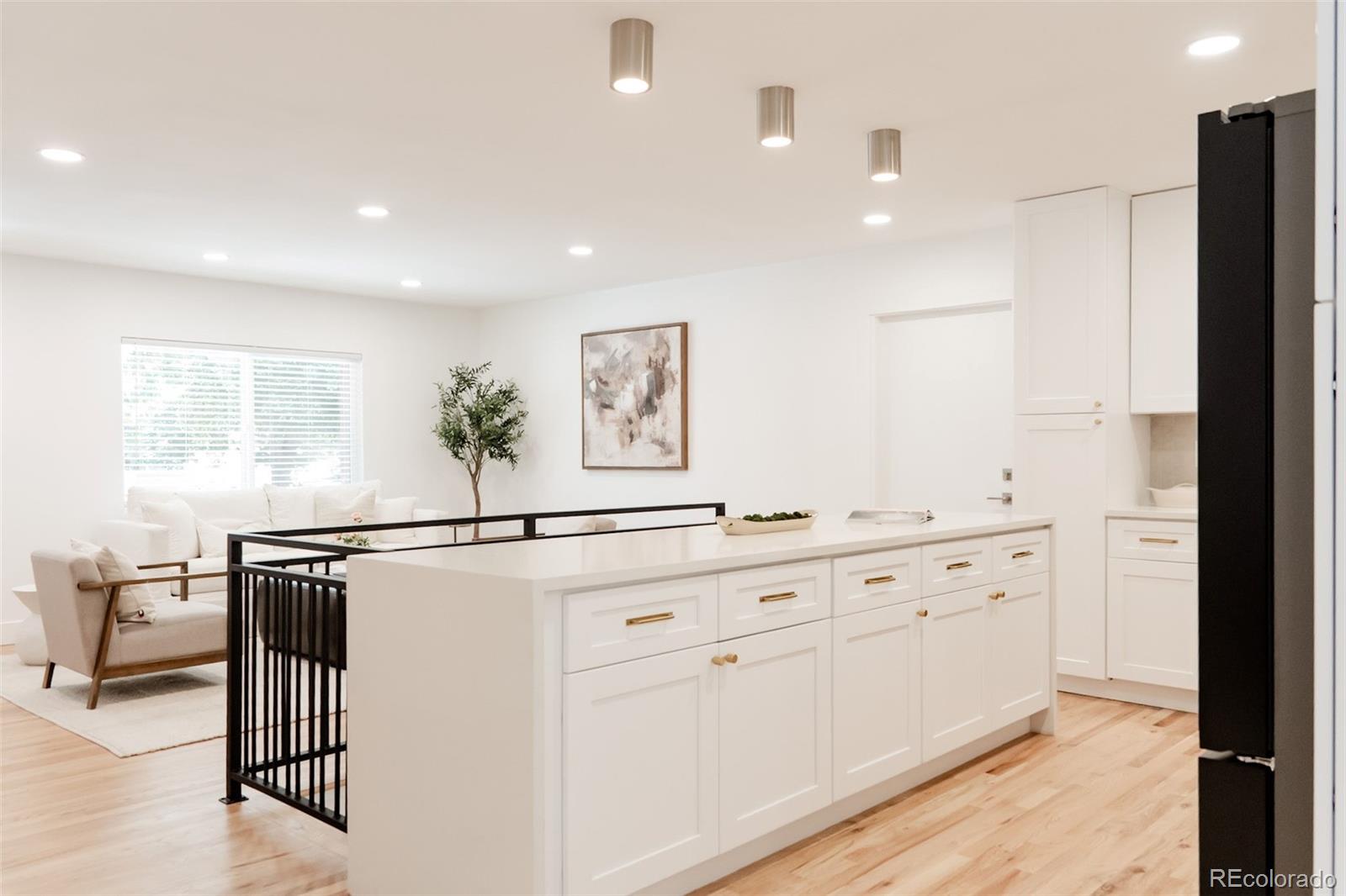 2257 S Lowell Boulevard, denver MLS: 6219755 Beds: 4 Baths: 3 Price: $639,900