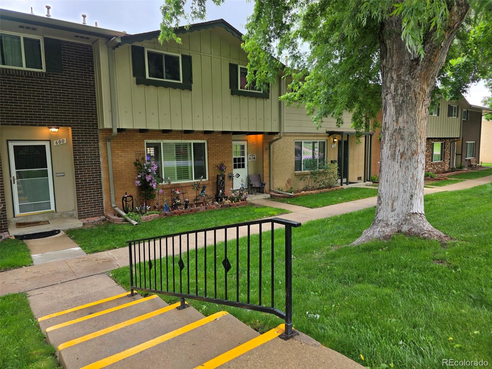 Green Mountain Lakewood Condo / Townhome | MLS #: 4344800604 S Xenon Court , Lakewood Beds: 4 Baths: 3 Price: $324,900