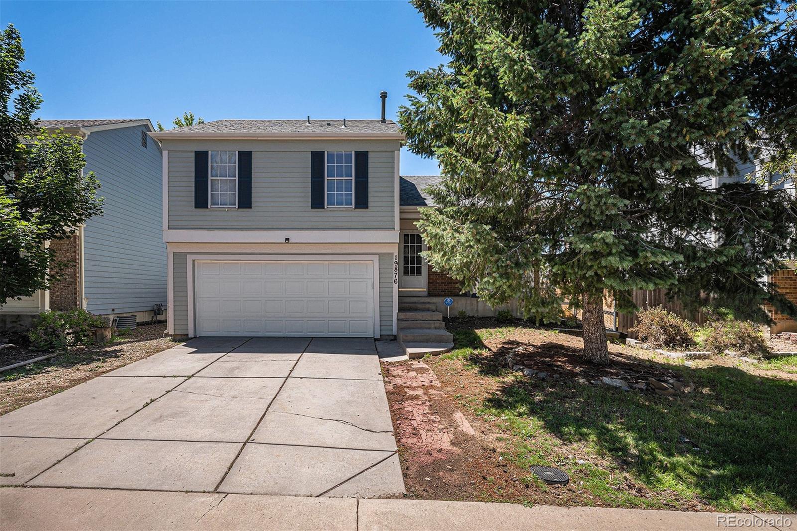 Seven Hills Aurora Home | MLS #: 622871619876 E Brunswick Drive, Aurora Beds: 3 Baths: 2 Price: $415,000