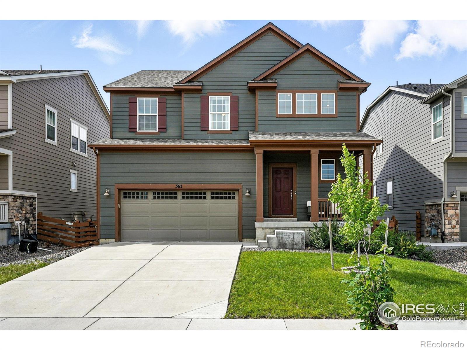 563  Green Mountain Drive, erie MLS: 4567891037121 Beds: 3 Baths: 3 Price: $655,000