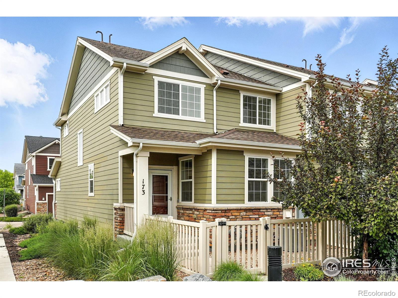 173  Jackson Drive, erie MLS: 4567891037125 Beds: 3 Baths: 3 Price: $485,000