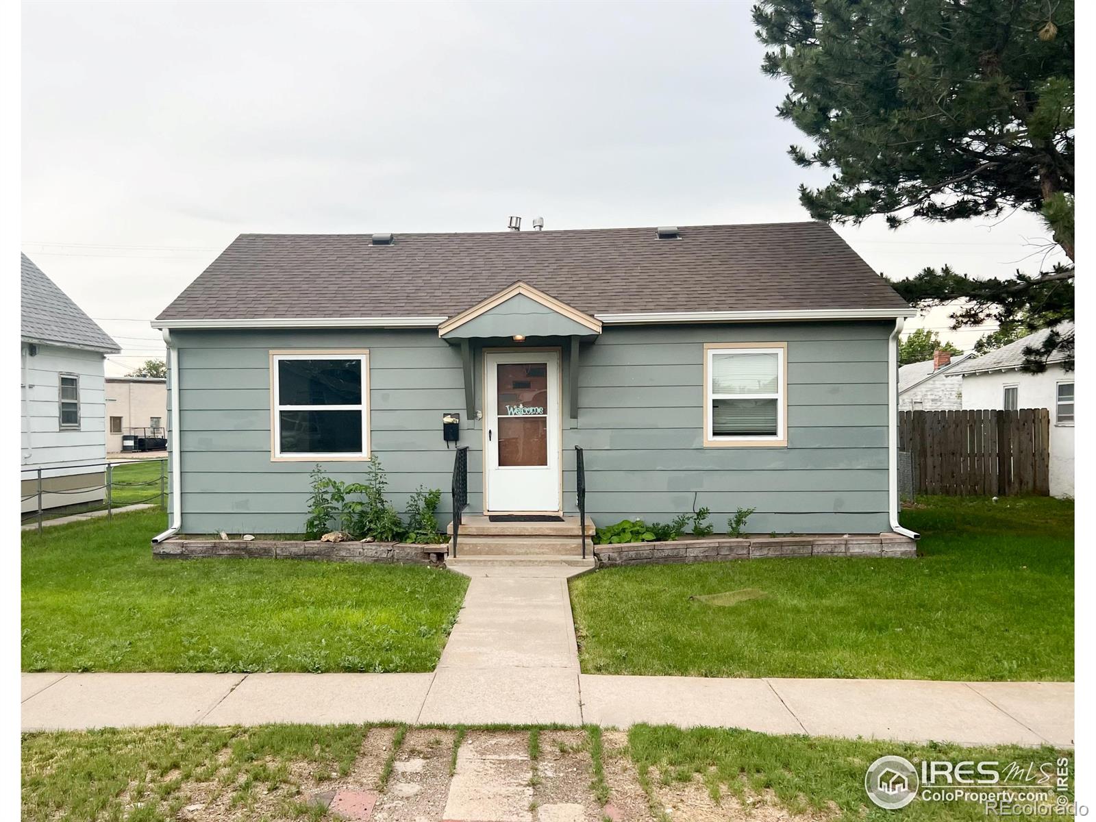 425 douglas street, sterling sold home. Closed on 2025-06-18 for $165,000.