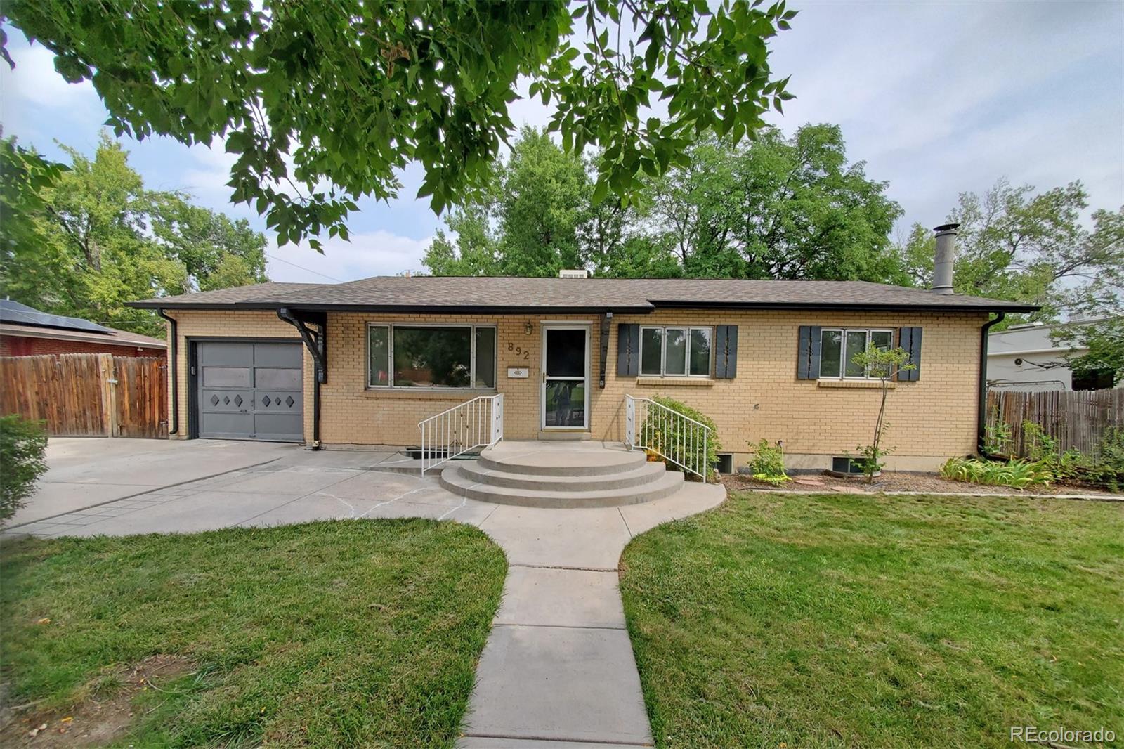 Green Mountain Village Lakewood Home | MLS #: 6902331892 S Union Boulevard, Lakewood Beds: 5 Baths: 3 Price: $525,000