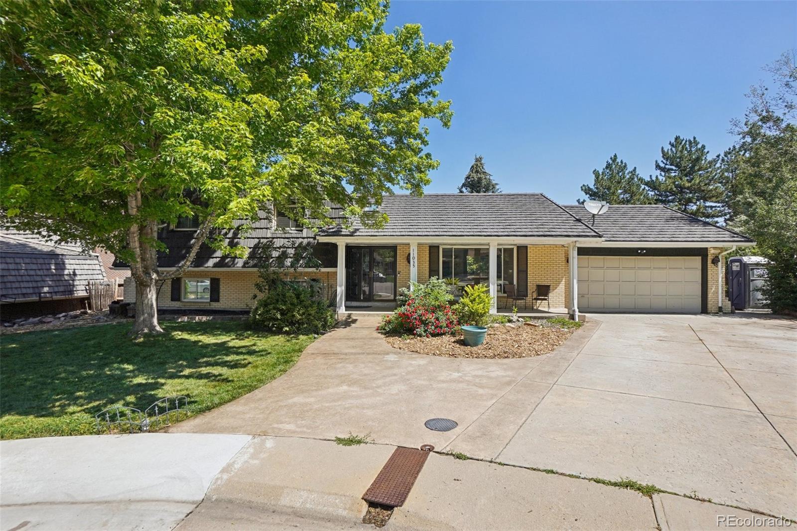 Applewood Knolls Lakewood Home | MLS #: 576717111035 W 26th Place, Lakewood Beds: 4 Baths: 4 Price: $899,900