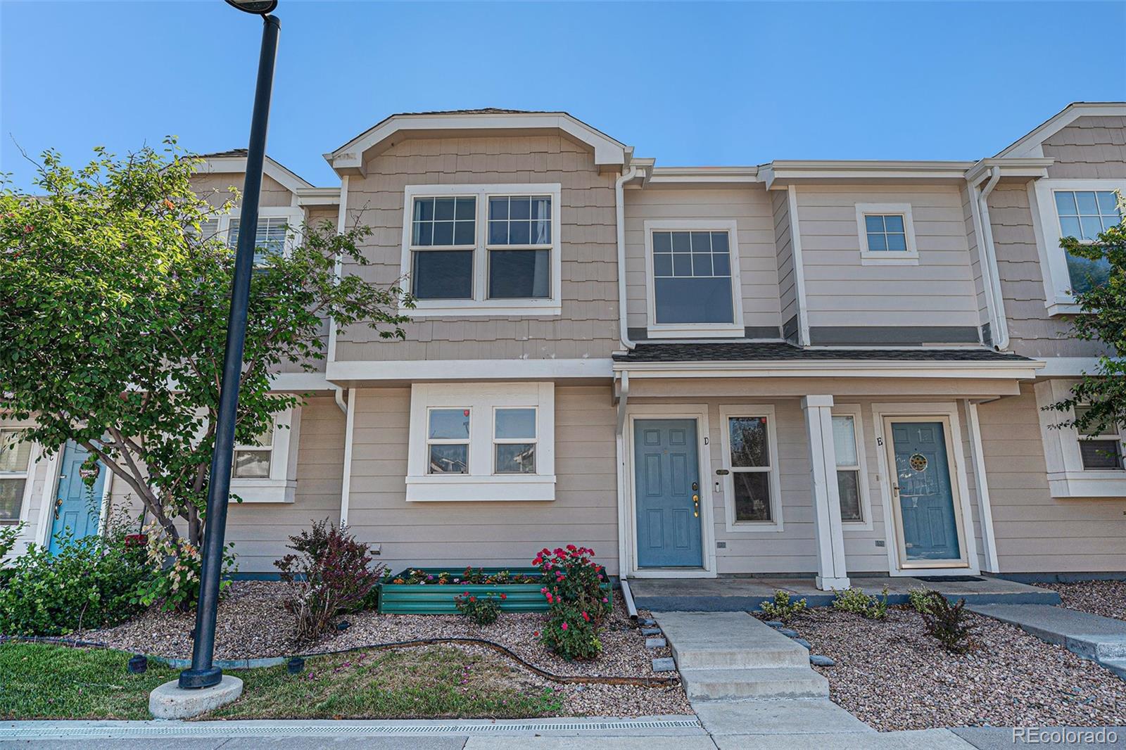 First Creek Denver Condo / Townhome | MLS #: 611938918954 E 57th Place D, Denver Beds: 2 Baths: 2 Price: $314,000