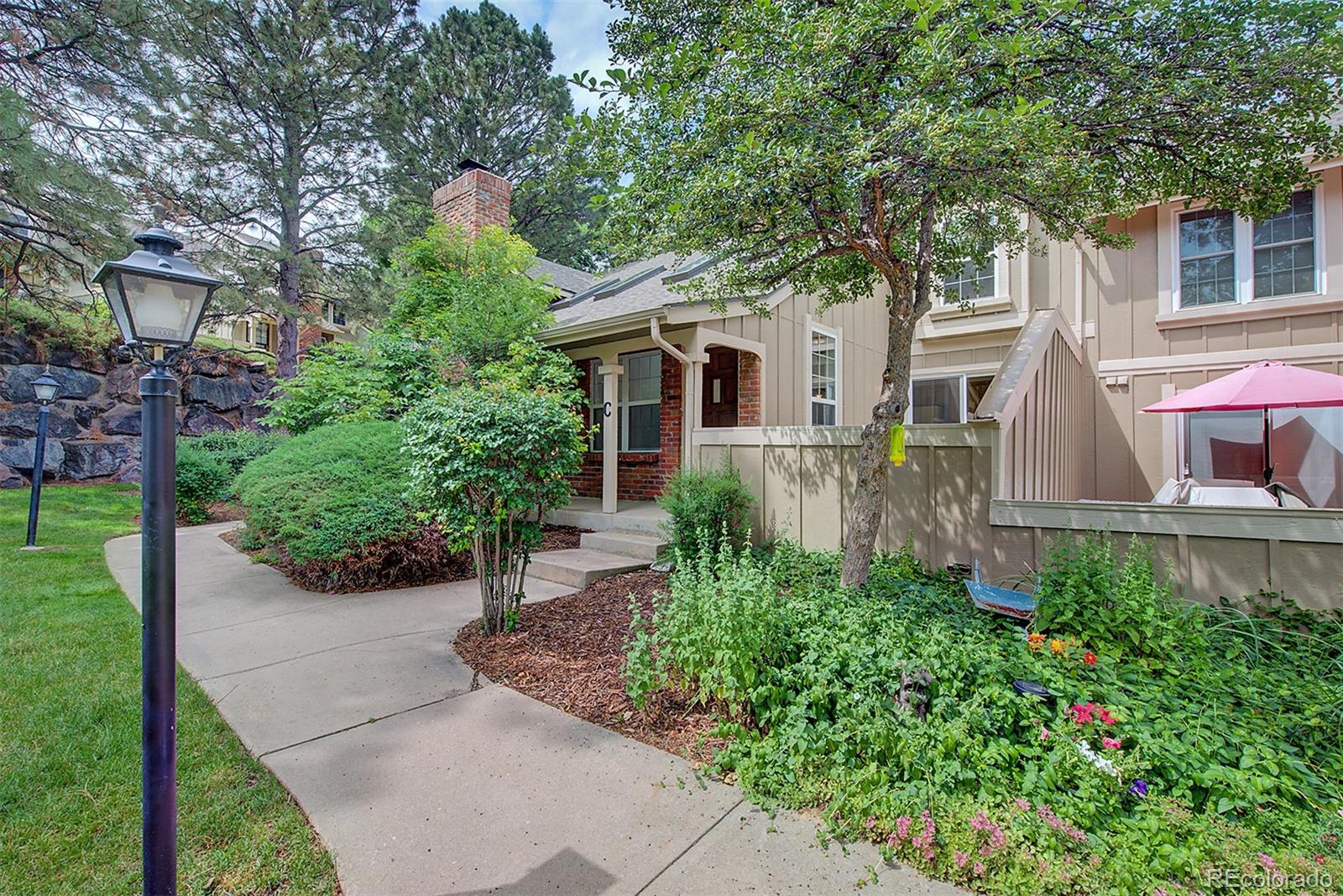 Southpark Littleton Home | MLS #: 26602152713 W Long Drive, Littleton Beds: 3 Baths: 4 Price: $499,000