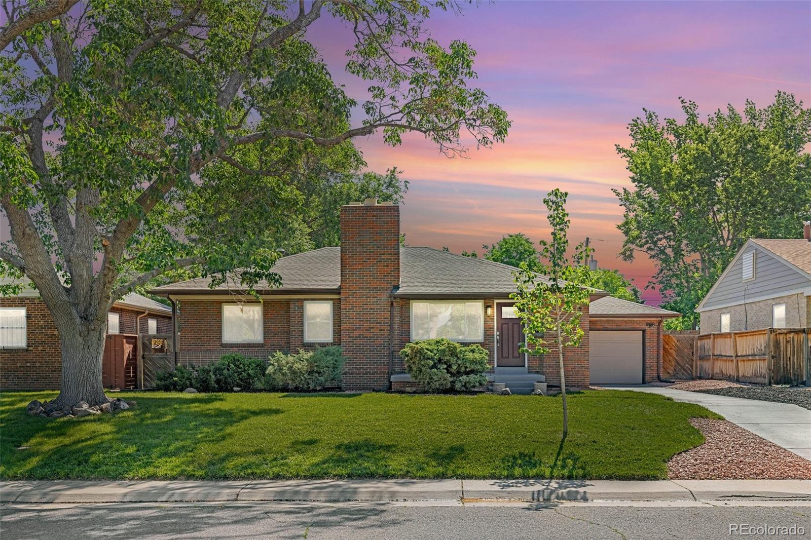 North Park Hill Denver Home | MLS #: 70807632880 N Glencoe Street, Denver Beds: 6 Baths: 2 Price: $850,000
