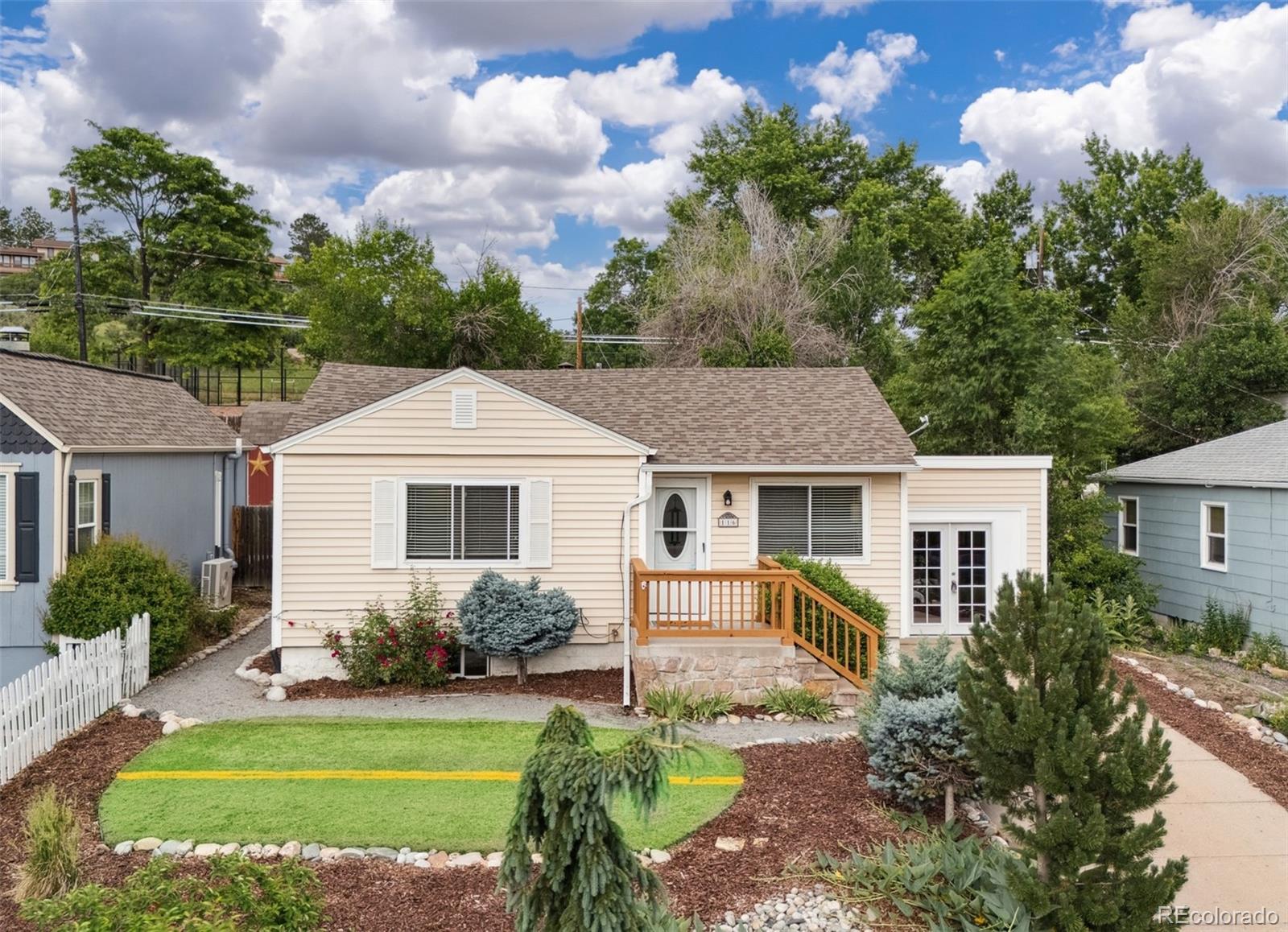 Memmens Castle Rock Home | MLS #: 5602743116 N Gilbert Street, Castle Rock Beds: 3 Baths: 2 Price: $550,000