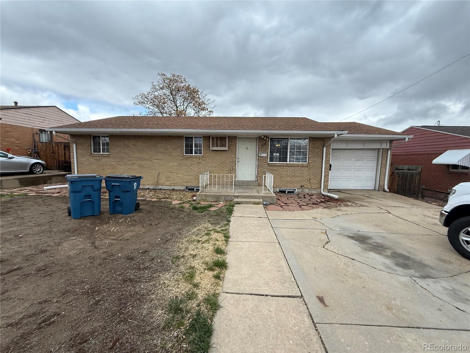 941  Bronco Road, denver MLS: 8181132 Beds: 4 Baths: 2 Price: $360,000