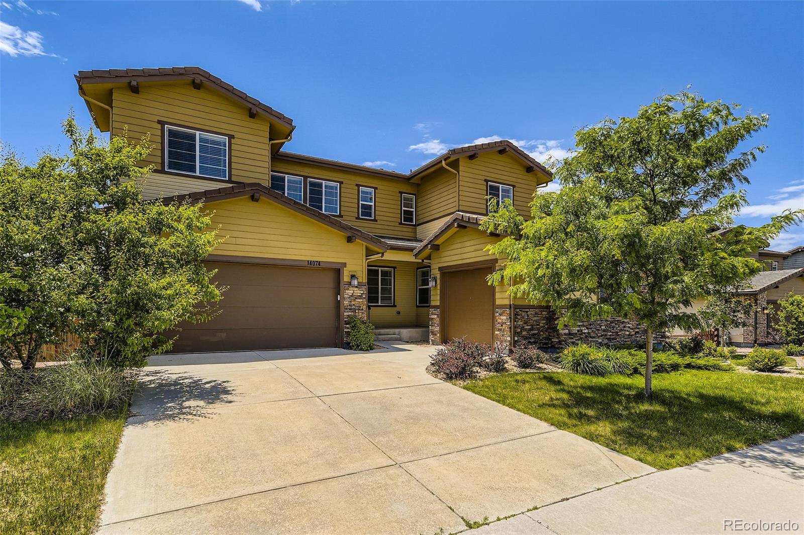 Stepping Stone Parker Home | MLS #: 711834714074  Yellow Tip Drive, Parker Beds: 5 Baths: 5 Price: $998,000