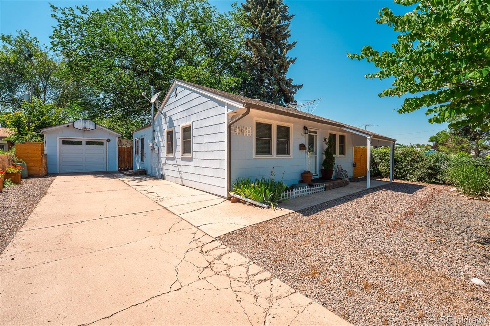 Harvey Park Denver Home | MLS #: 98404852205 S King Street, Denver Beds: 3 Baths: 2 Price: $418,000