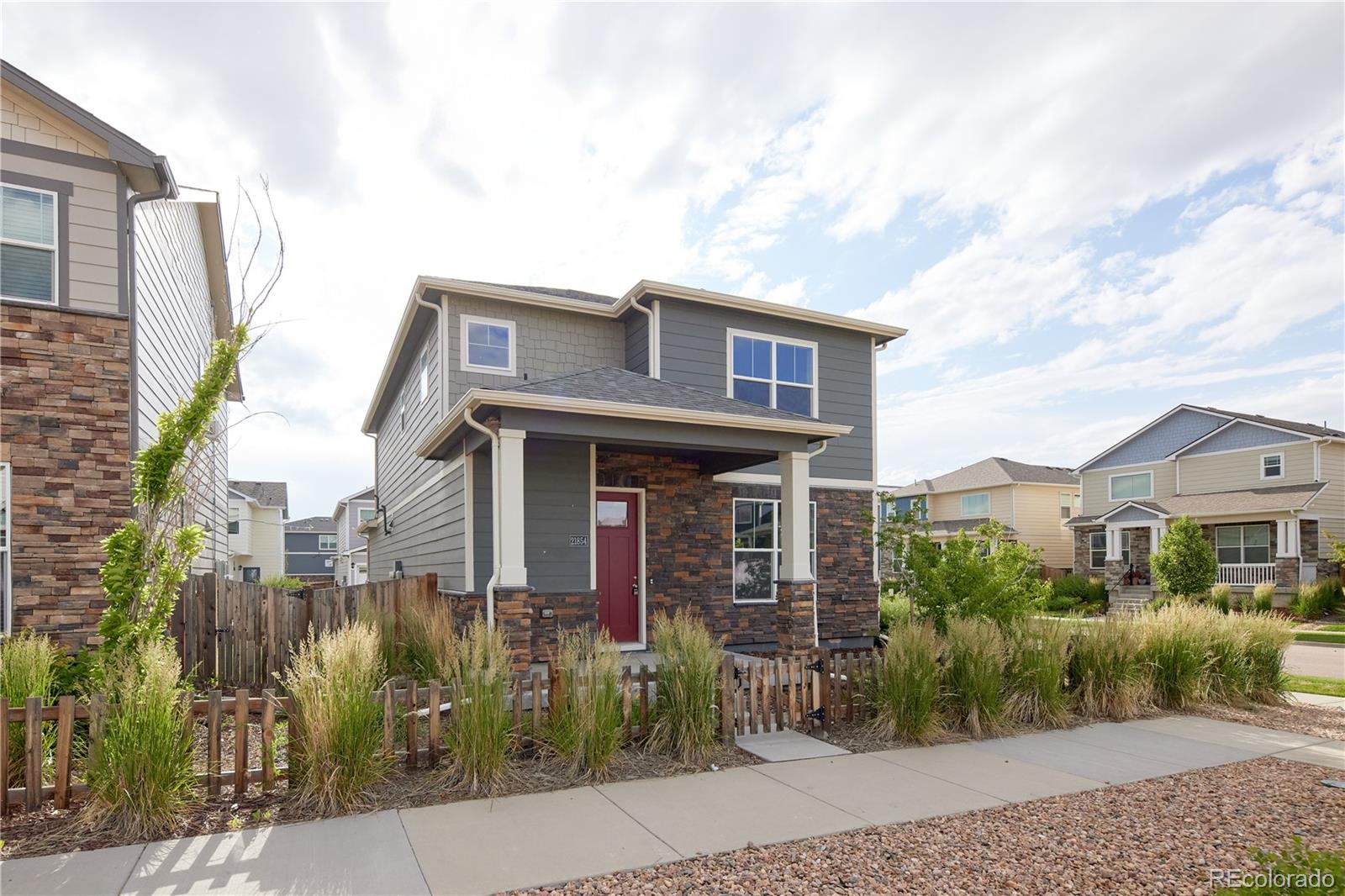 Horizon Uptown Aurora Home | MLS #: 532674621854 E 9th Place, Aurora Beds: 3 Baths: 3 Price: $459,900
