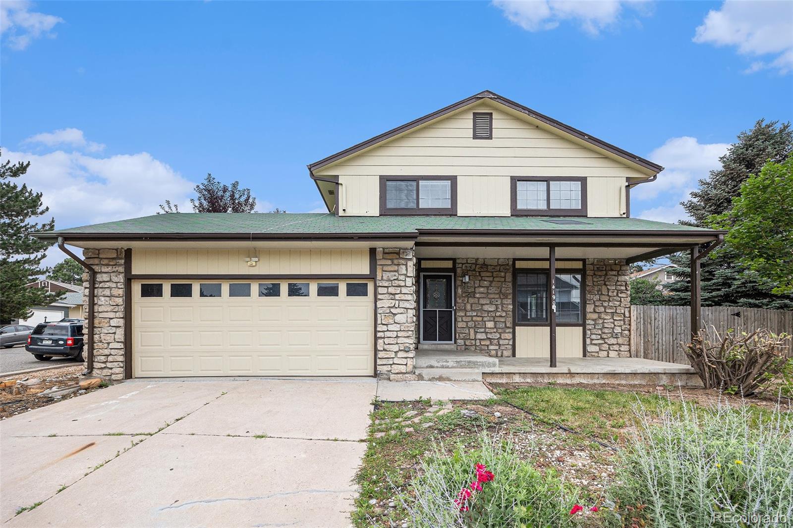 Winchester Aurora Home | MLS #: 565903914190 E Gunnison Place, Aurora Beds: 5 Baths: 4 Price: $465,000