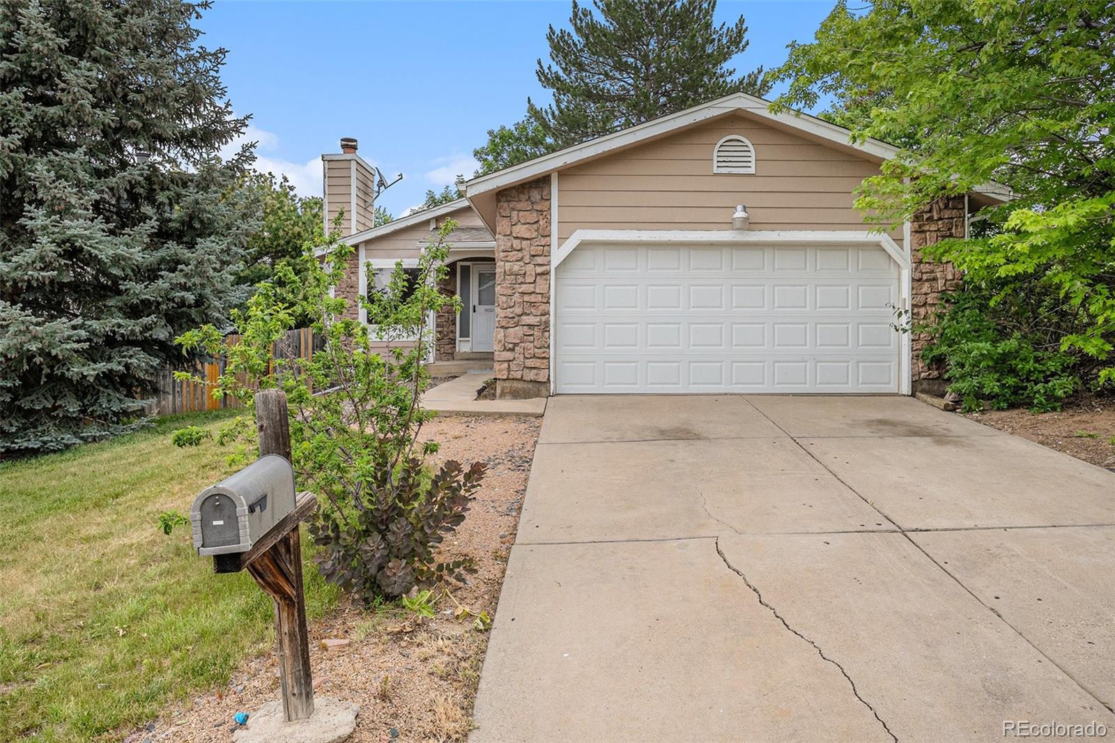 Aurora Knolls Aurora Home | MLS #: 21534612750 S Rifle Street, Aurora Beds: 3 Baths: 3 Price: $447,525