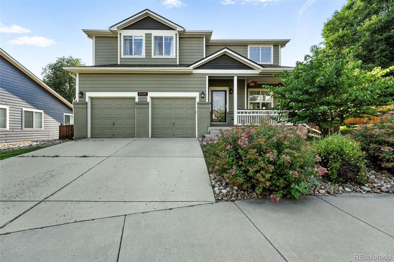 6039  Quay Court, arvada MLS: 4316834 Beds: 4 Baths: 4 Price: $840,000
