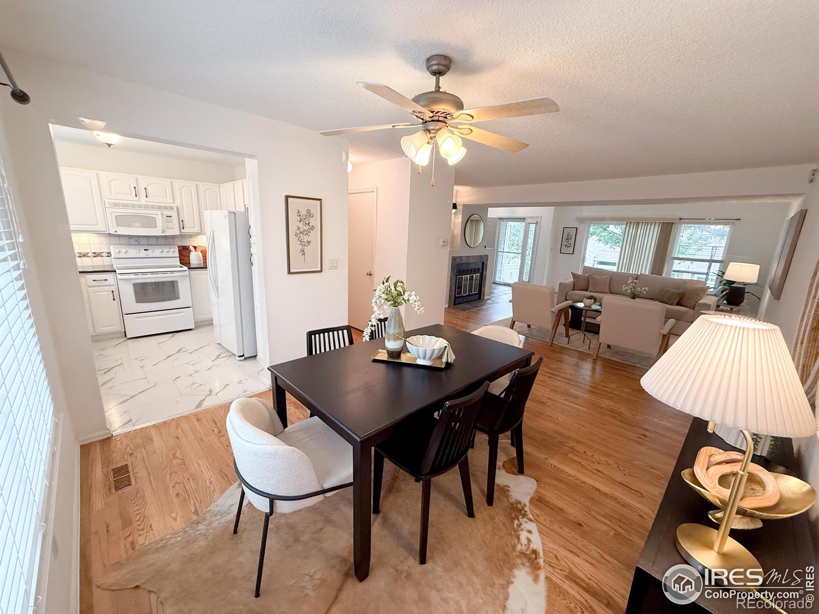  Highlands Ranch Condo / Townhome | MLS #: 4567891038094154  Blue Spruce Court , Highlands Ranch Beds: 2 Baths: 2 Price: $399,000