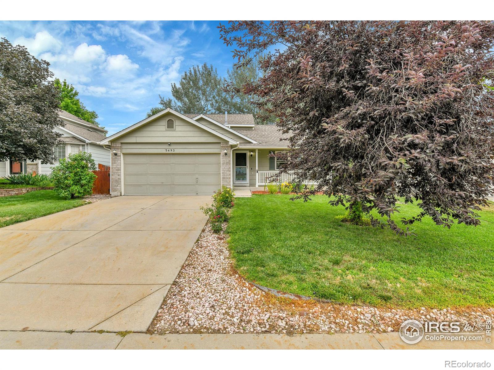 Fox Run Frederick Home | MLS #: 45678910381045493  Bobcat Street, Frederick Beds: 4 Baths: 2 Price: $469,938