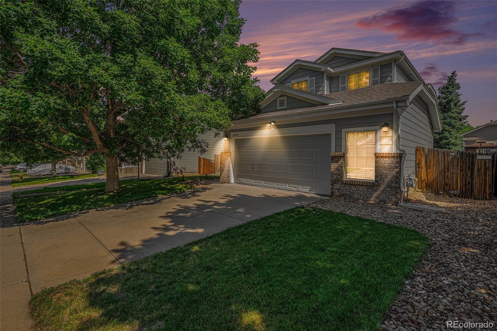 Willow Trace Aurora Home | MLS #: 370523720521 E Bellewood Place, Aurora Beds: 4 Baths: 3 Price: $550,000