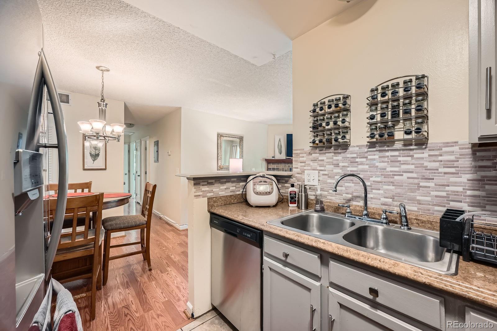 Club Crest Arvada Condo / Townhome | MLS #: 31468497881  Allison Way 303, Arvada Beds: 2 Baths: 2 Price: $295,000