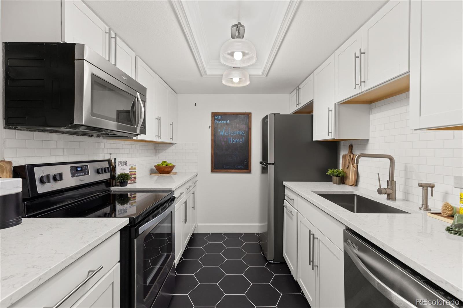 Woodside Denver Condo / Townhome | MLS #: 93722238335  Fairmount Drive 208, Denver Beds: 2 Baths: 2 Price: $268,000
