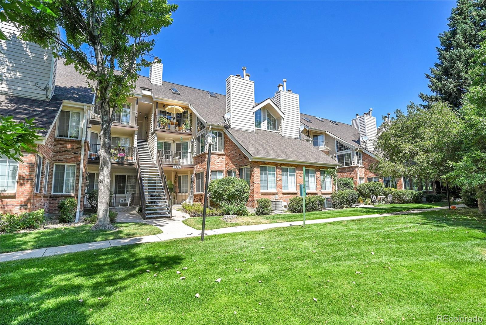 Meadow Hills Aurora Condo / Townhome | MLS #: 219718513803 E Lehigh Avenue B, Aurora Beds: 2 Baths: 2 Price: $310,000