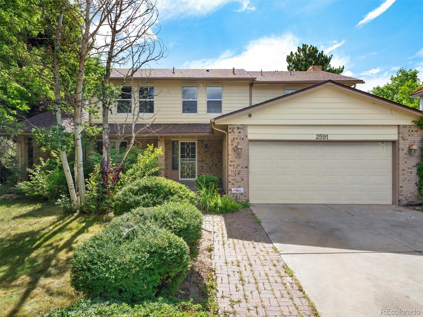 Eastridge Aurora Home | MLS #: 88698182591 S Oakland Street, Aurora Beds: 6 Baths: 4 Price: $609,900