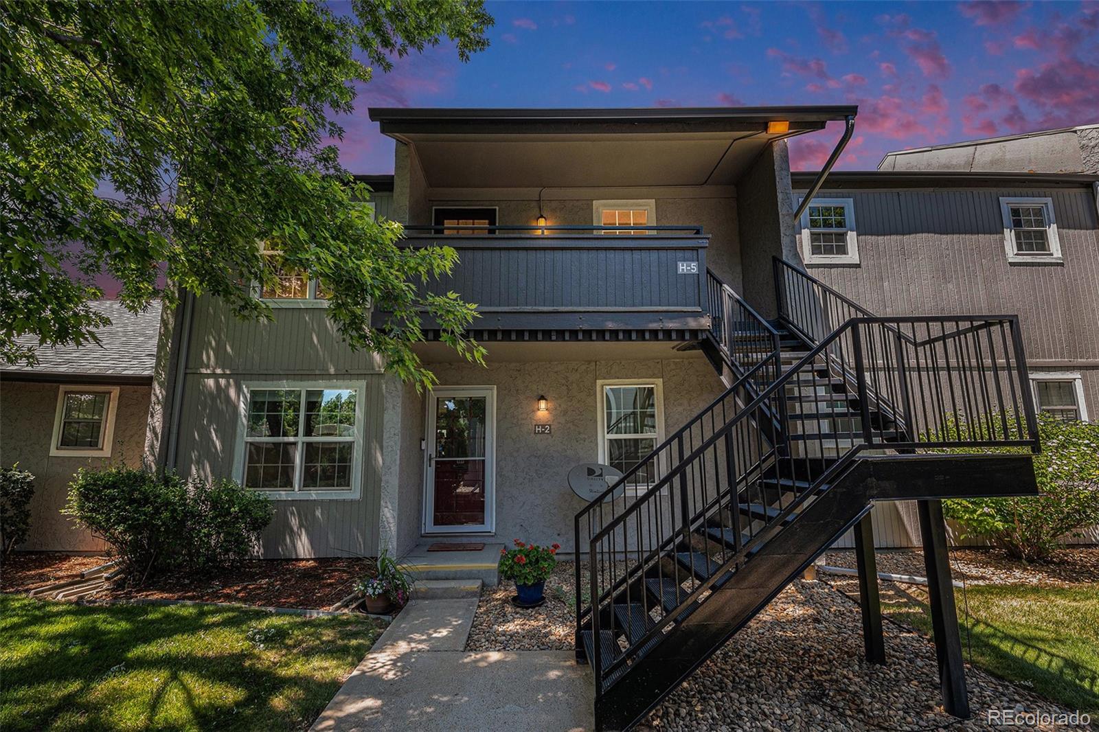 Glenn Oaks Centennial Condo / Townhome | MLS #: 56882577165 S Gaylord Street H05, Centennial Beds: 2 Baths: 2 Price: $310,000