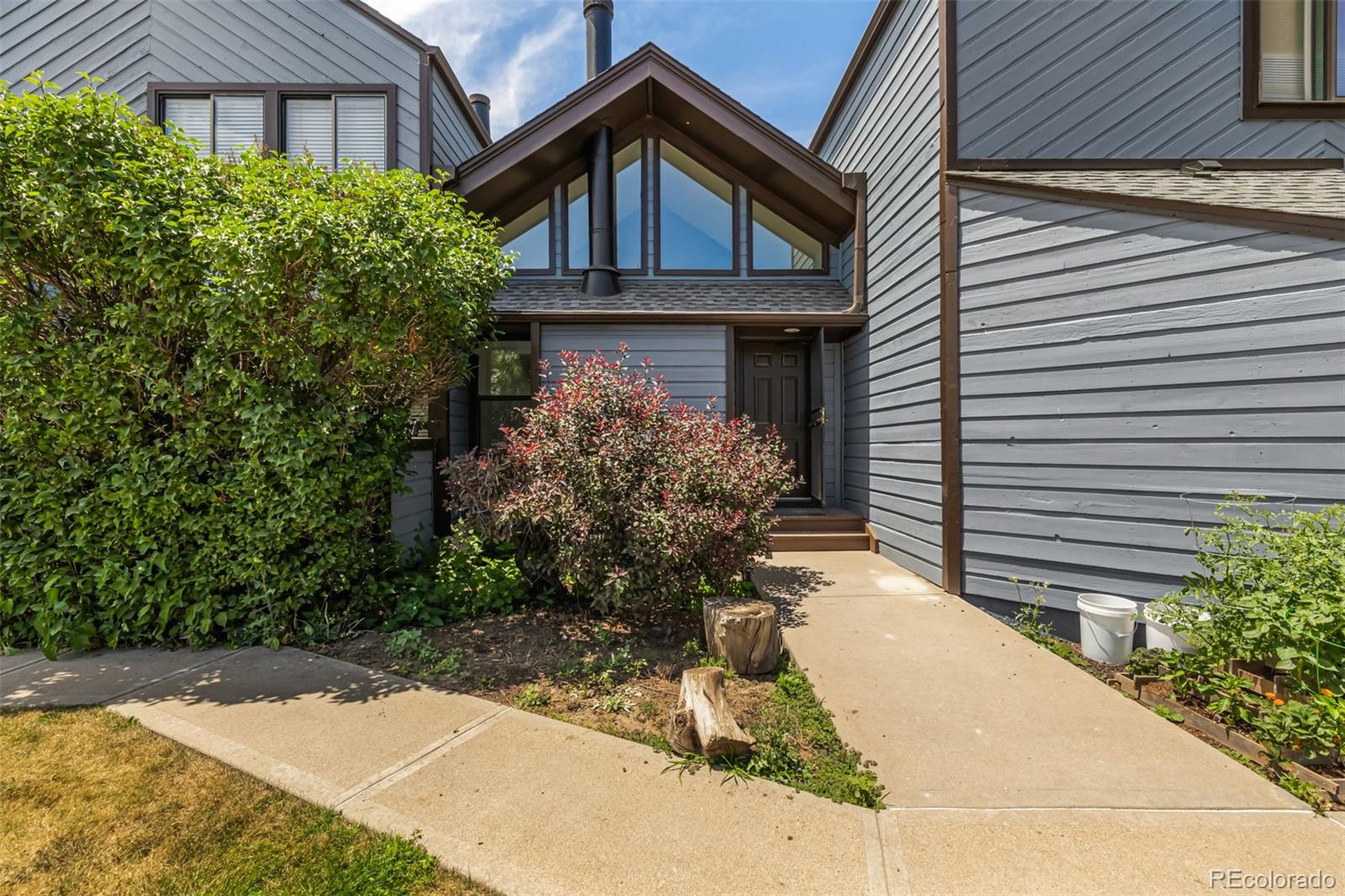Sienna Park Lakewood Condo / Townhome | MLS #: 48190178855 W Yale Avenue , Lakewood Beds: 1 Baths: 1 Price: $300,000