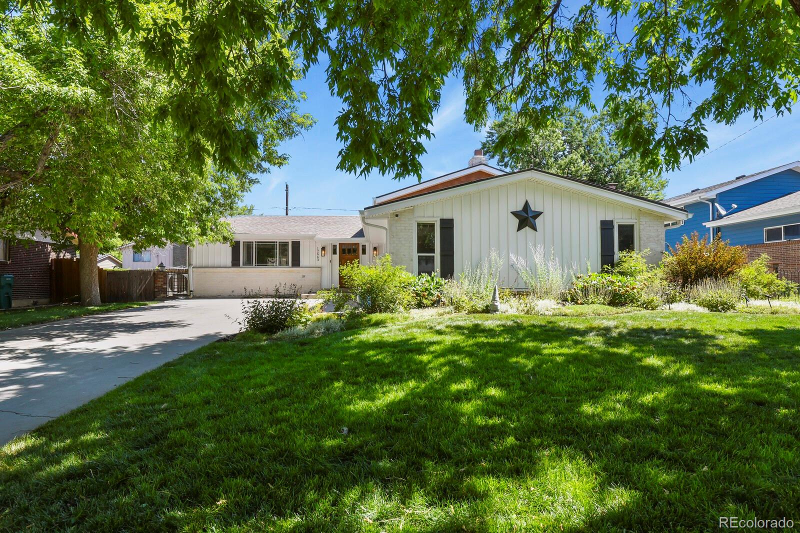 Aurora Hills Aurora Home | MLS #: 617663912663 E Ohio Avenue, Aurora Beds: 5 Baths: 3 Price: $564,500