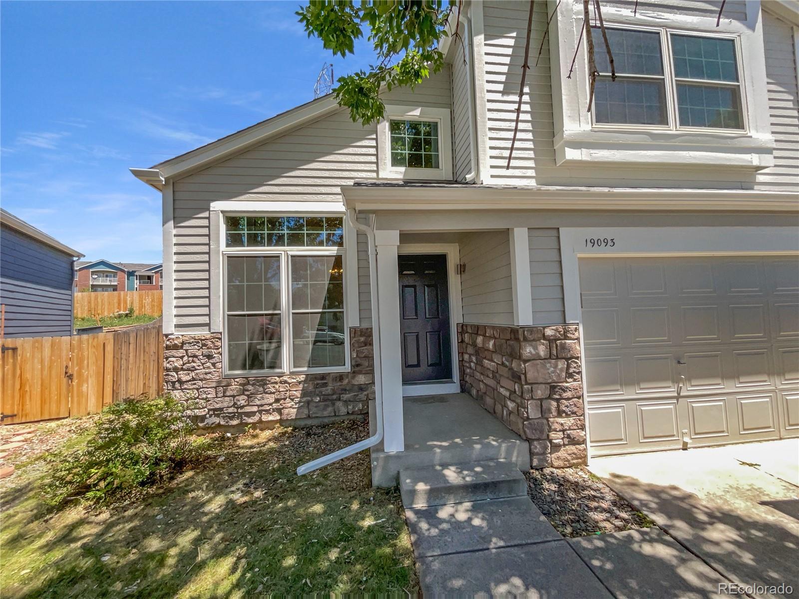 Seven Hills Aurora Home | MLS #: 842301919093 E Linvale Place, Aurora Beds: 4 Baths: 3 Price: $489,000