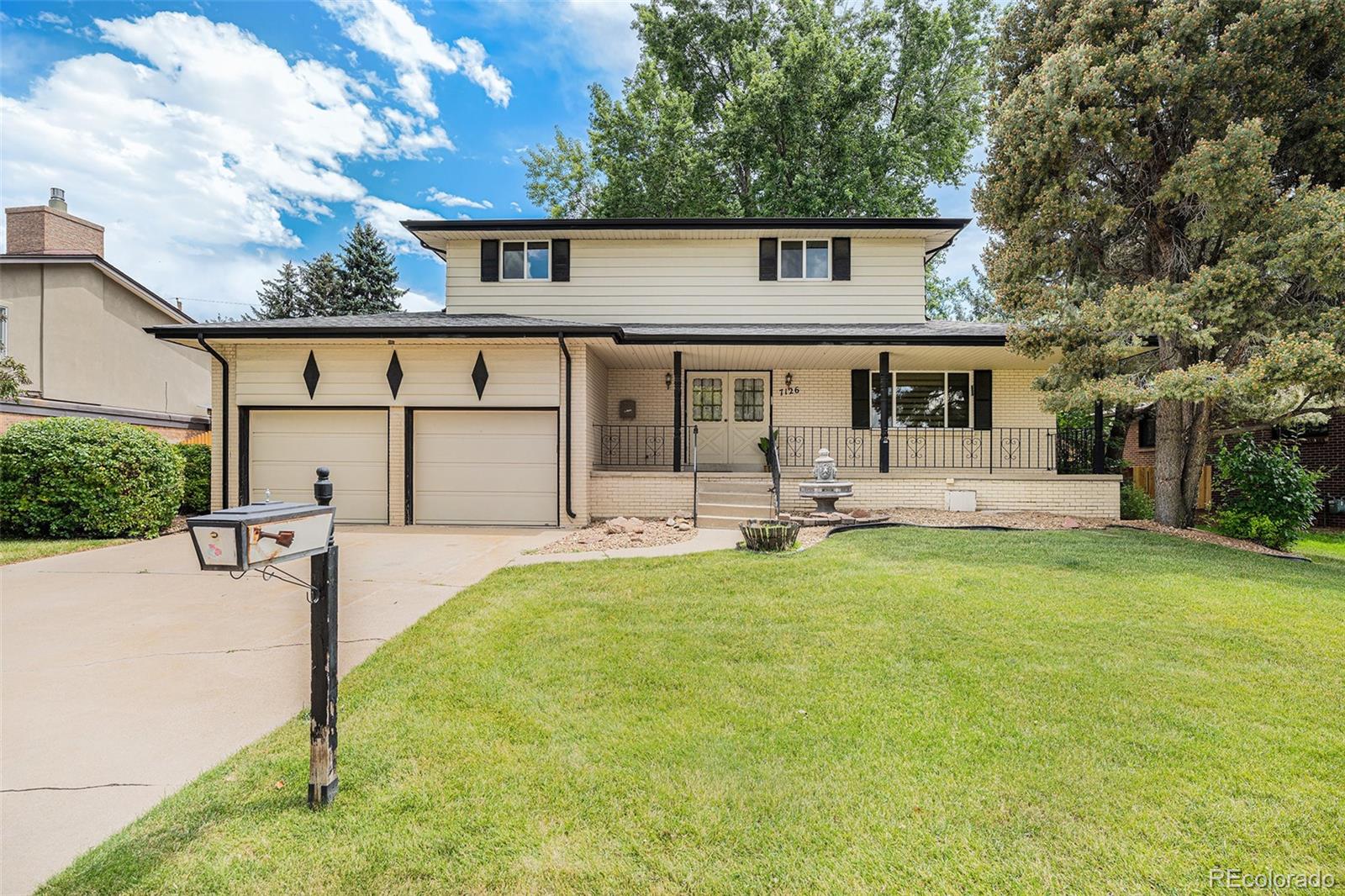 Huntington Heights Arvada Home | MLS #: 37722767126  Dudley Drive, Arvada Beds: 4 Baths: 3 Price: $695,000
