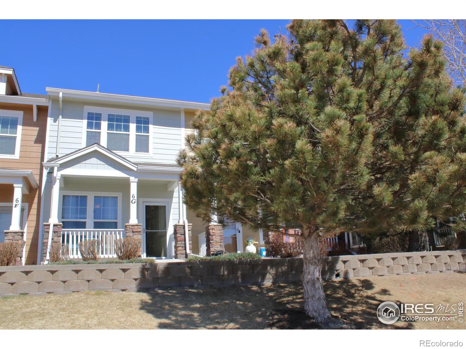 Fronterra Village Commerce City Condo / Townhome | MLS #: 456789103852115612 E 96th Way G, Commerce City Beds: 2 Baths: 3 Price: $335,000