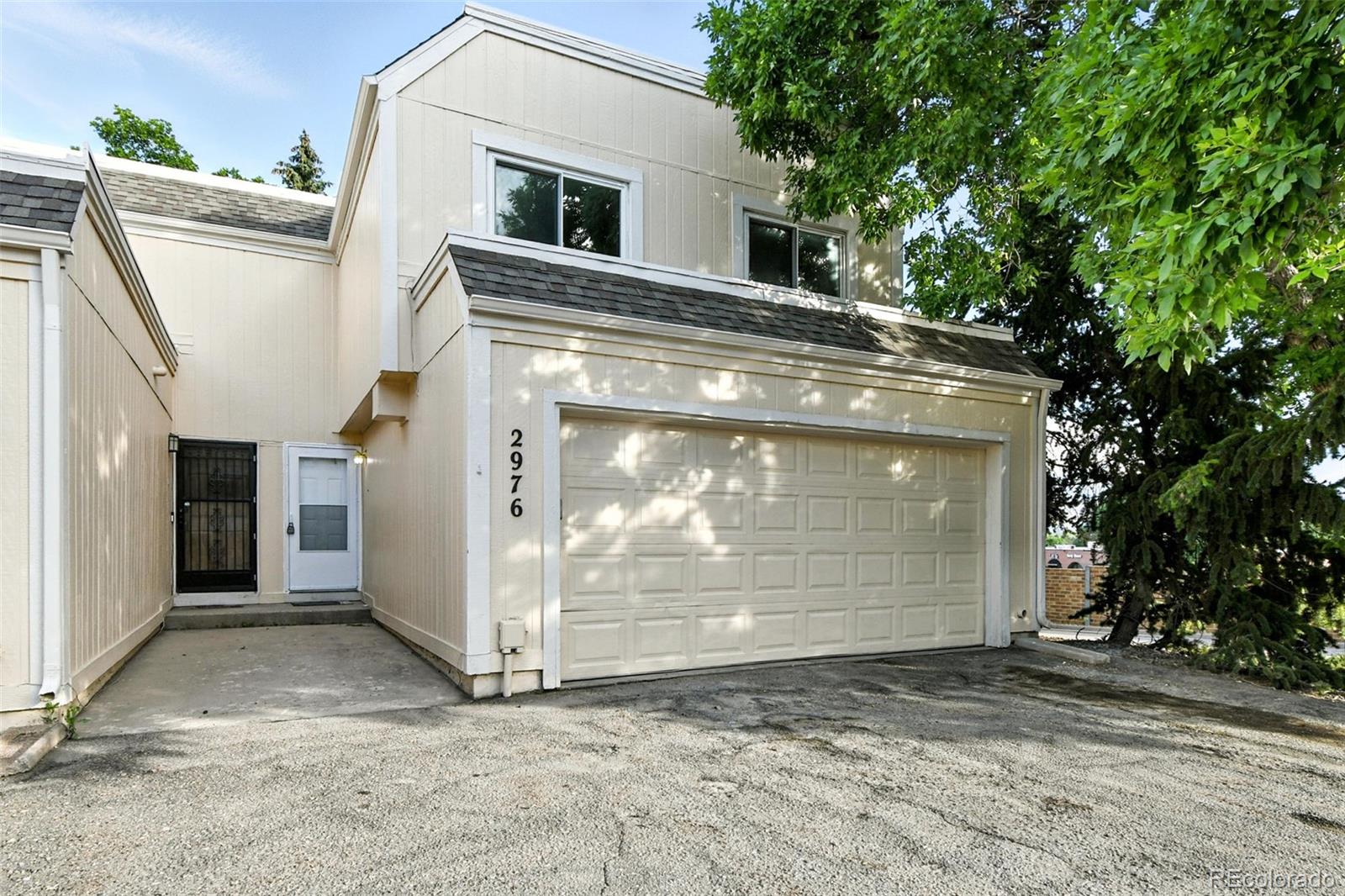 The Shores Aurora Condo / Townhome | MLS #: 87743272976 S Parker Court , Aurora Beds: 3 Baths: 4 Price: $405,000