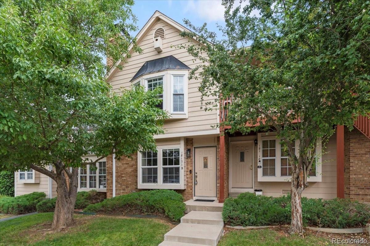 Quail Run Aurora Condo / Townhome | MLS #: 687172418131 E Arizona Avenue B, Aurora Beds: 2 Baths: 3 Price: $284,500